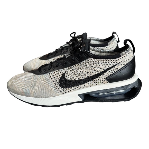 *NEW* Nike Women’s Air Max Flyknit Racer FD2285-200 Women's 11 Black Shoes - Picture 3 of 10